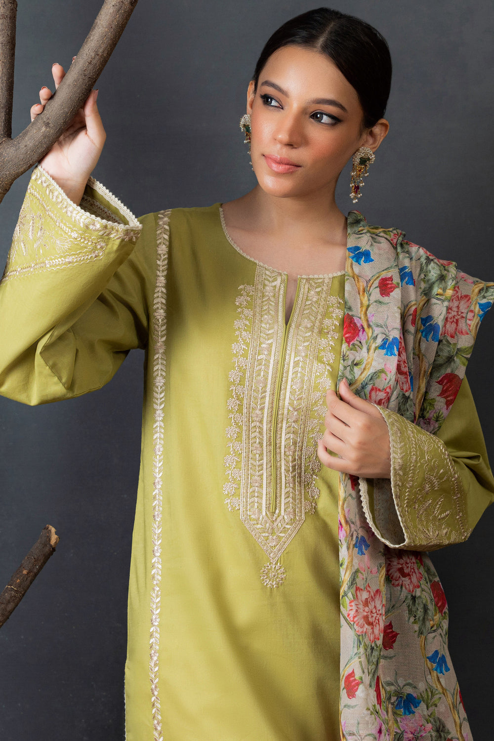 Jacquard Monar Dupatta