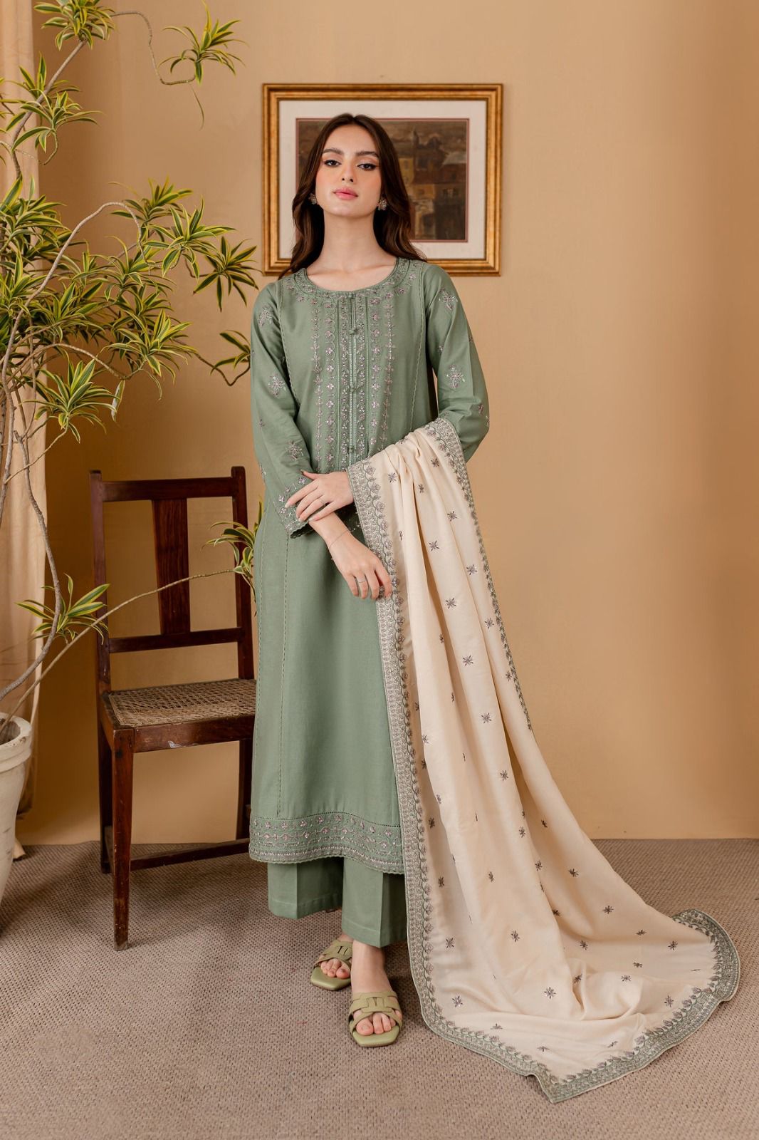 Embroidered Lawn Dupatta