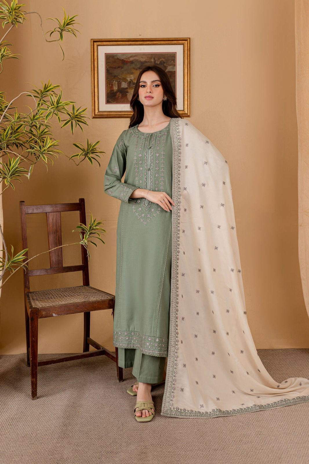 Embroidered Lawn Dupatta