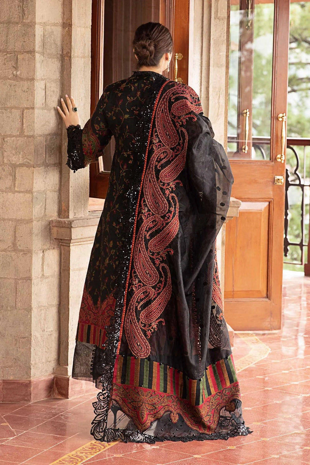 Maria.B. Printed Embroidered Lawn'25 - LN-1204 - TC-1087